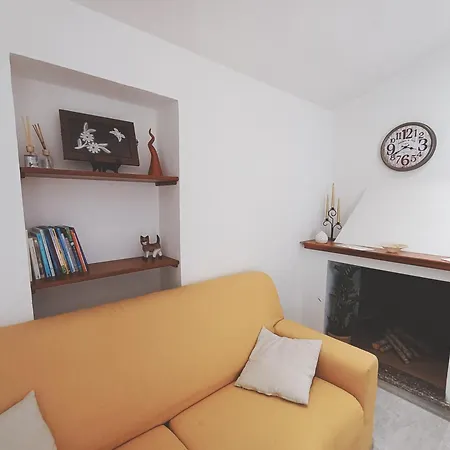 Dom wakacyjny La Casetta Dello Zio *